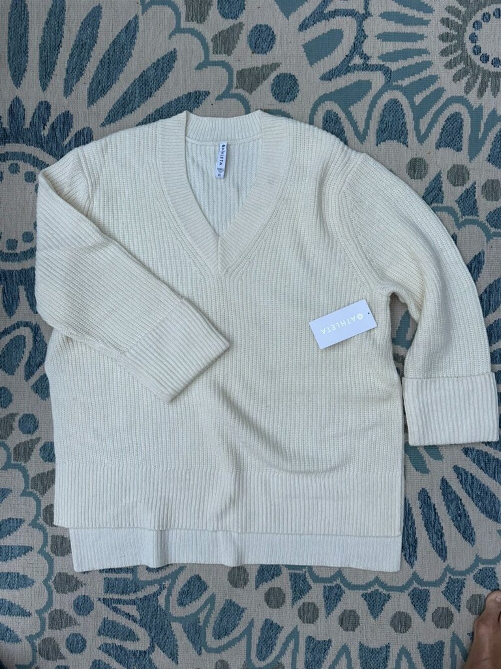 Athleta - Shasta V-Neck Sweater - Ivory - Wool blend - Size XL